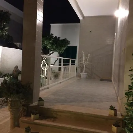 S.anna לינה וארוחת בוקר