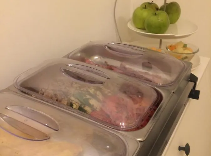 לינה וארוחת בוקר S.anna