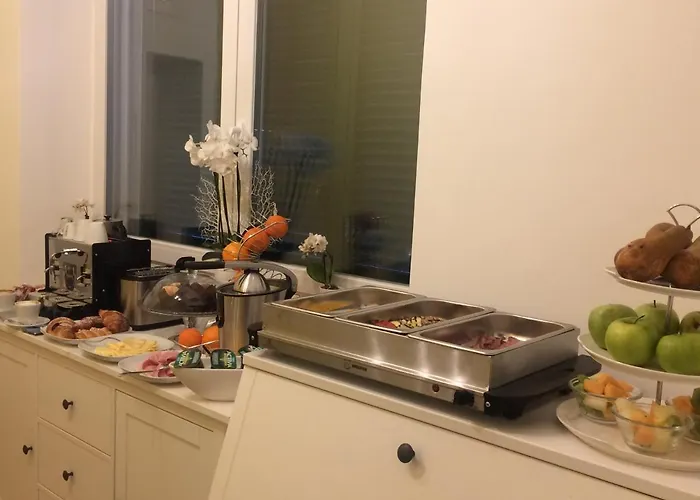 לינה וארוחת בוקר S.anna *