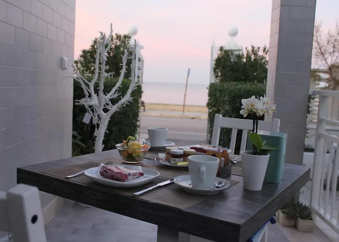 לינה וארוחת בוקר S.anna בארי